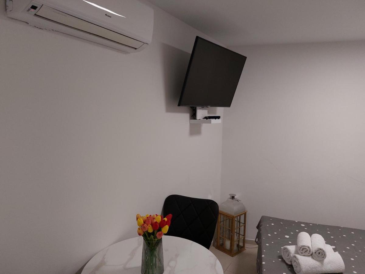 Guest House Vitaro Сплит Екстериор снимка